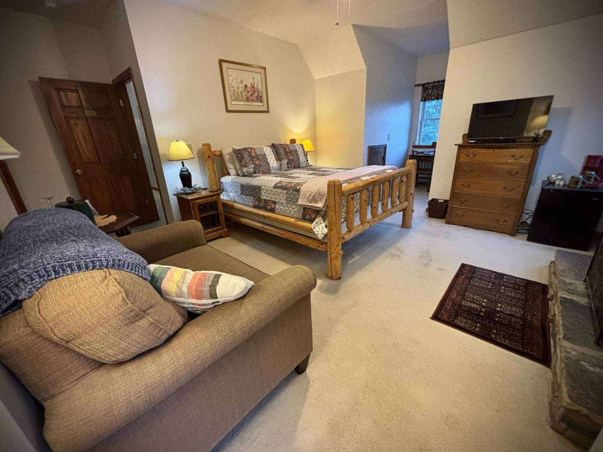 Long Mountain Lodge Bed & Breakfast ดาห์ลอนีกา ภายนอก รูปภาพ